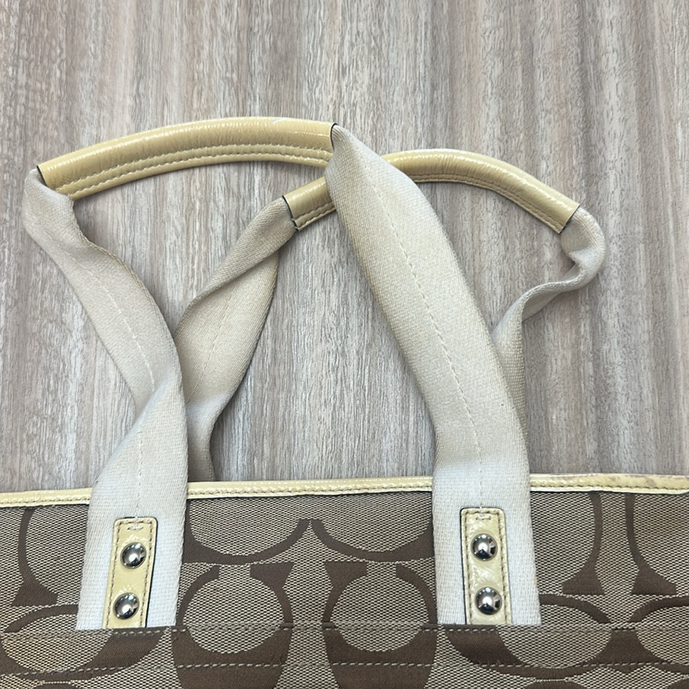 Vintage Coach Daisy Signature Logo Shoulder Bag #F1487 - Picture 16 of 16